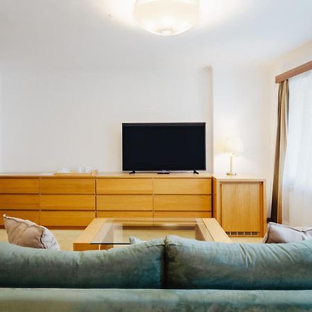 U Cerneho Medveda- At The Black Bear Apartment Prague Exterior photo