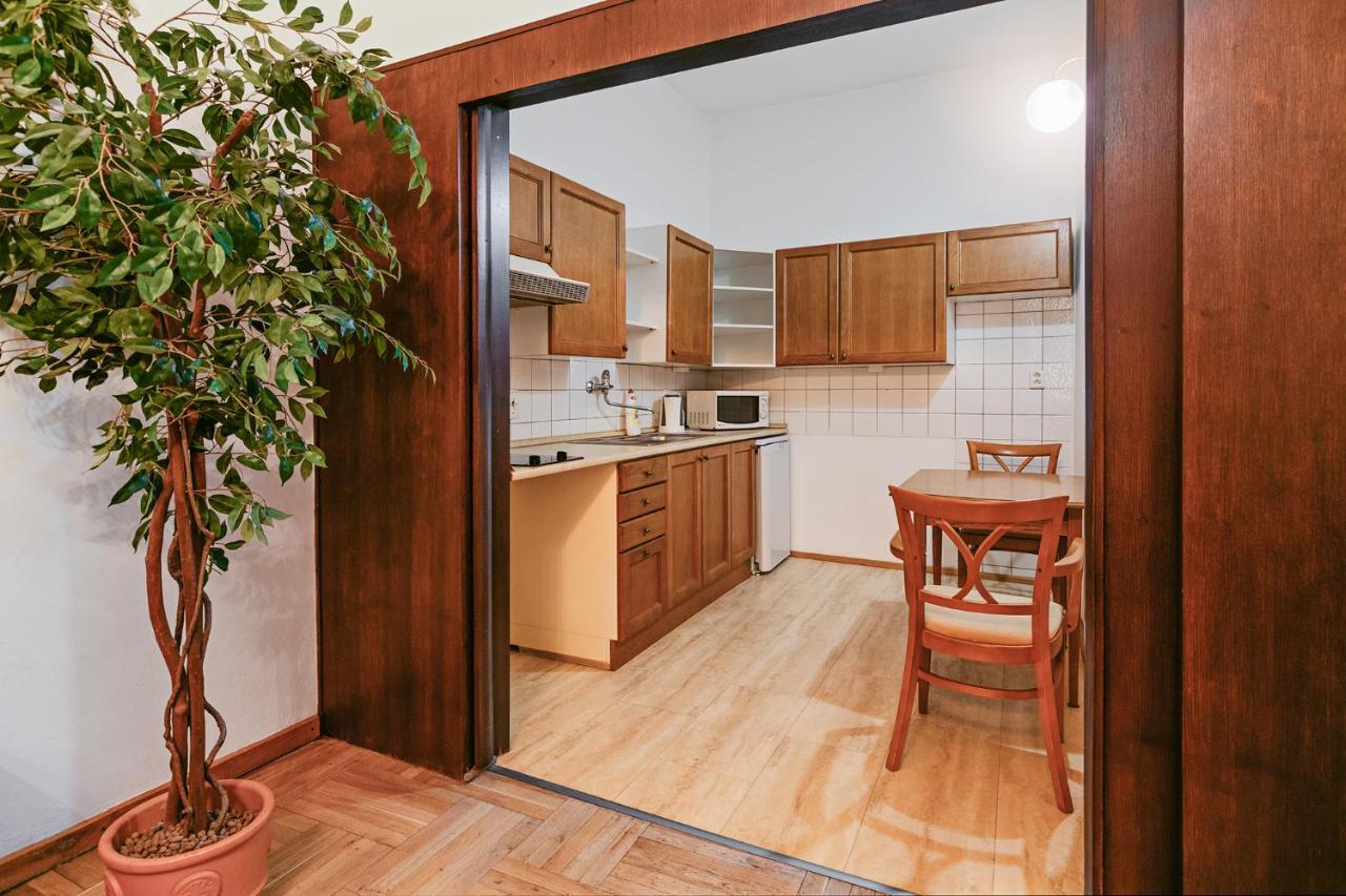 U Cerneho Medveda- At The Black Bear Apartment Prague Exterior photo