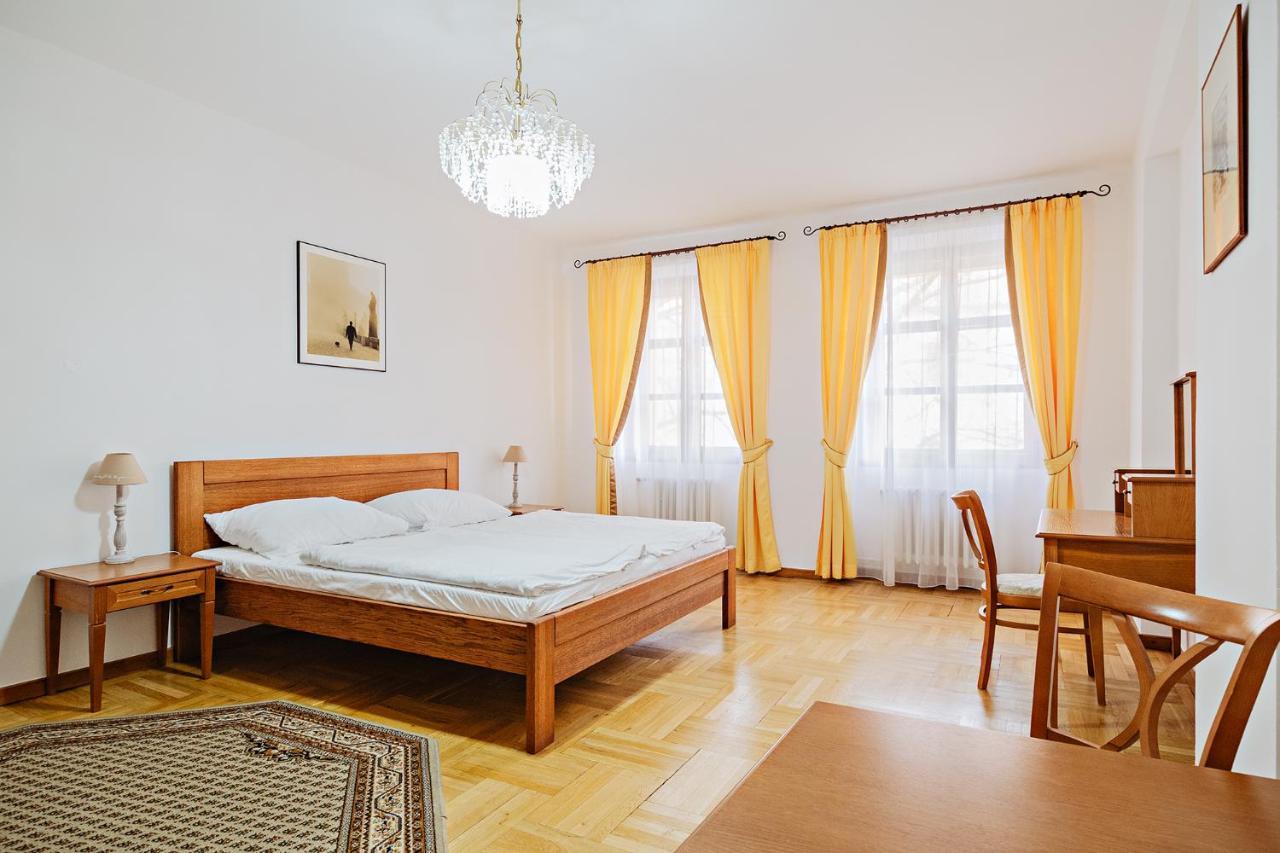 U Cerneho Medveda- At The Black Bear Apartment Prague Exterior photo