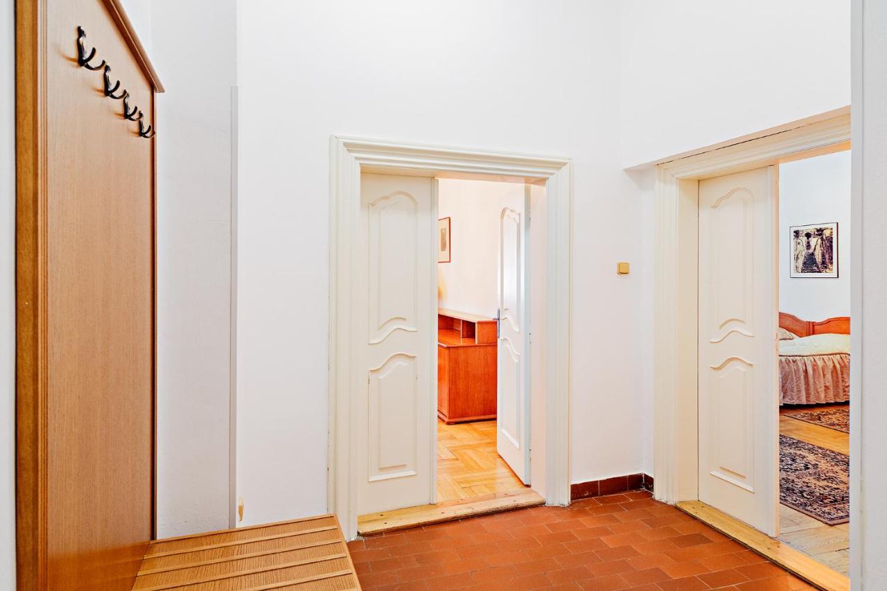 U Cerneho Medveda- At The Black Bear Apartment Prague Exterior photo