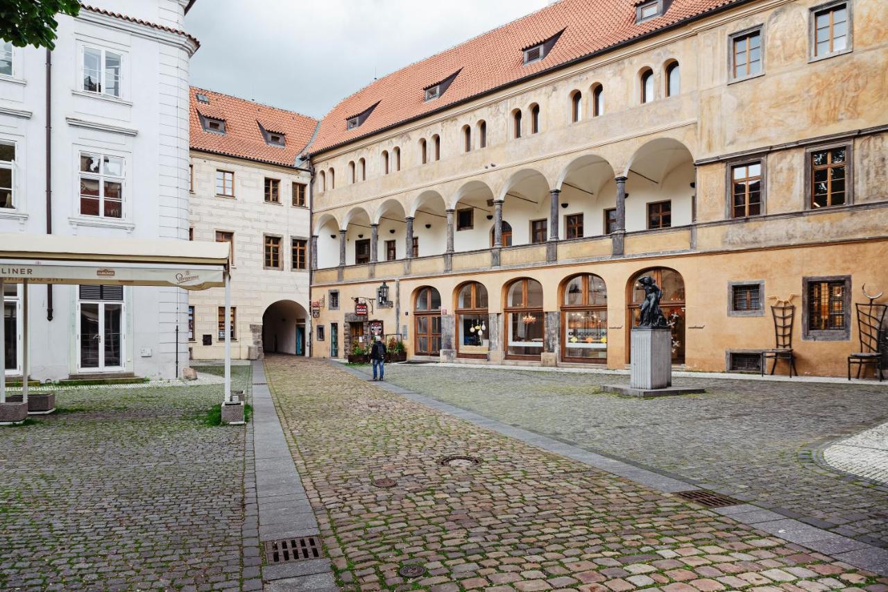 U Cerneho Medveda- At The Black Bear Apartment Prague Exterior photo