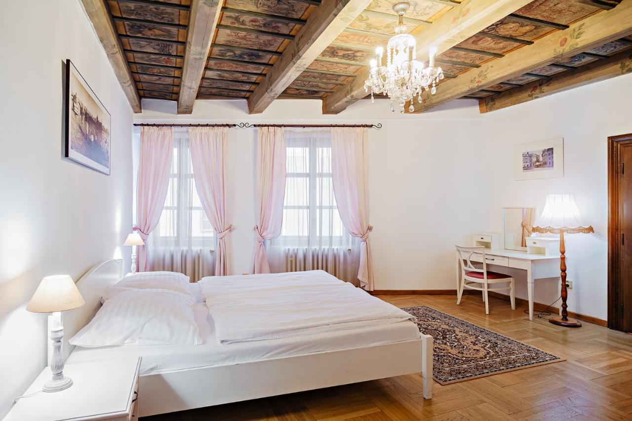 U Cerneho Medveda- At The Black Bear Apartment Prague Exterior photo