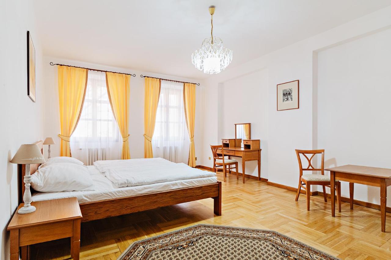 U Cerneho Medveda- At The Black Bear Apartment Prague Exterior photo